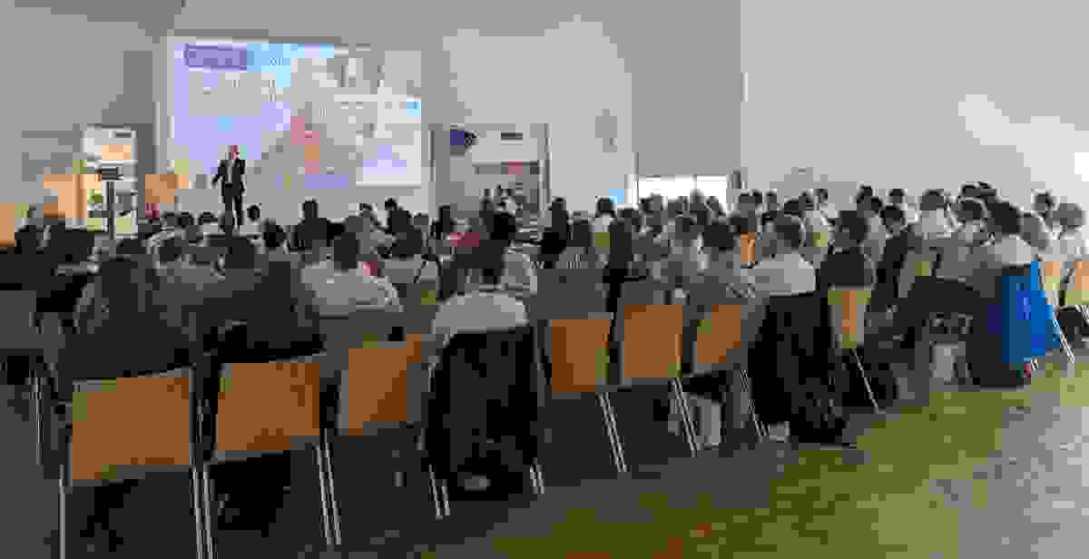 WITec Marketing Director Harald Fischer welcomes the attendees to the 19th Confocal Raman Imaging Symposium.