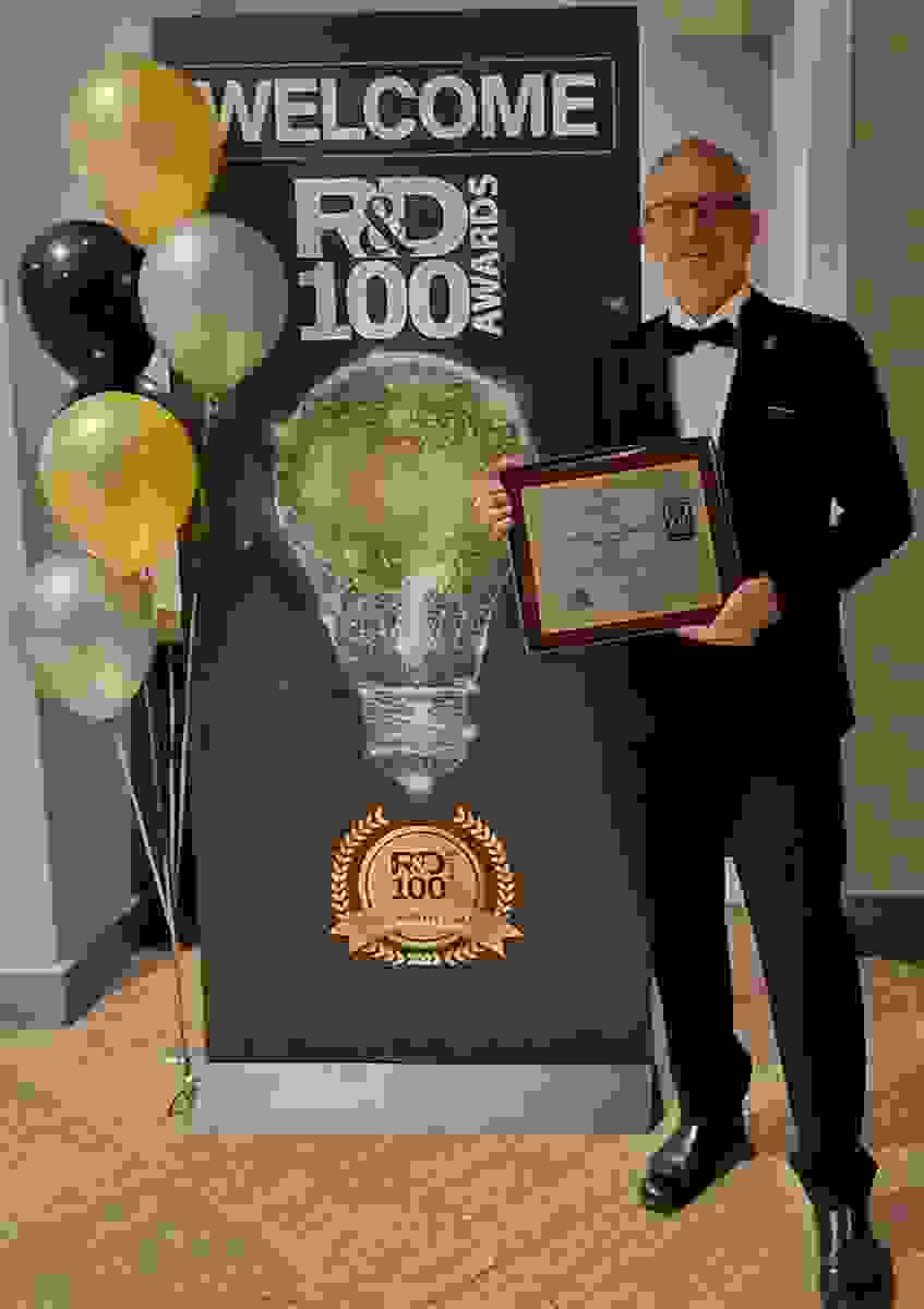 WITec Managing Director Dr. Joachim Koenen at the 2022 R&D 100 Awards ceremony